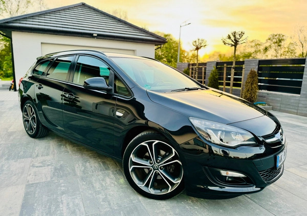 Opel Astra cena 27900 przebieg: 189000, rok produkcji 2013 z Wąsosz małe 742